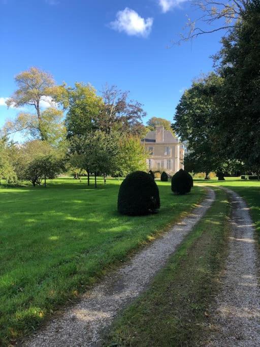 Charming 18Th Century Chateau, Near Bayeux In Calvados, Normandie Livry  ภายนอก รูปภาพ